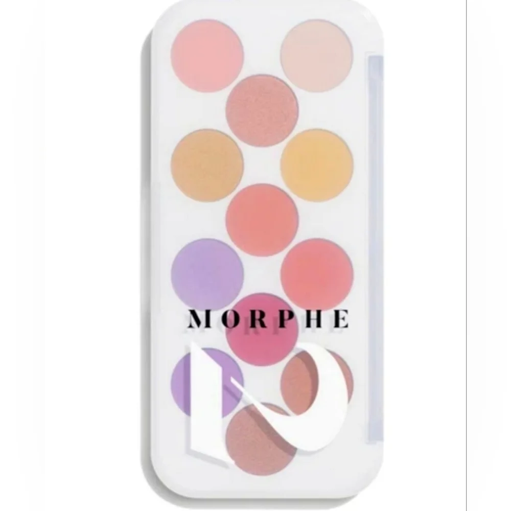 Morphe 2 Ready for Nothing‎ 12-pan Eye Shadow SOCIAL BUTTERFLY